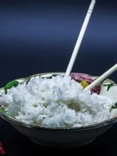 8 Countries With Surprisingly Unique Dining Etiquette Rules