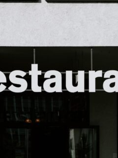 Do This at Restaurants: 10 Chef-Backed Habits That Impress Staff