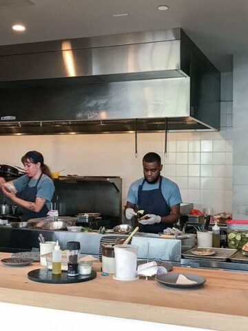 10 Secret Words Servers Use to Describe Difficult Tables