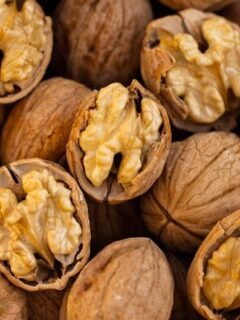 The Healthiest Nuts - Ranked from Worst to Best