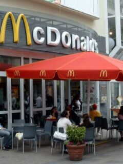 9 Fast-Food Chains Americans Are Slowly Turning Away From