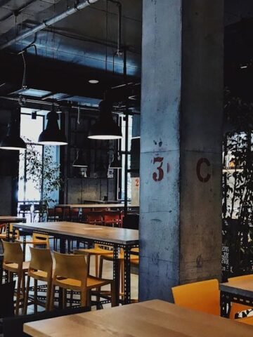 9 Once-Popular Chain Restaurants Americans Are Quietly Abandoning