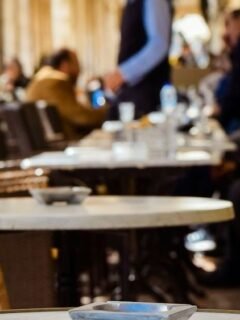 10 Chef-Approved Restaurant Habits That Instantly Impress the Staff