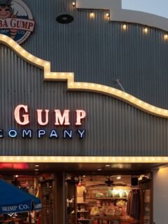 The No-Go List: 12 Tourist Restaurants Travelers Say Are Overpriced and Overhyped