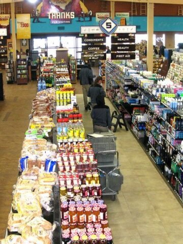 10 Grocery Store Secrets Employees Say Most Shoppers Still Miss