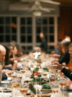 6 Things Restaurant Staff Notice About You Immediately